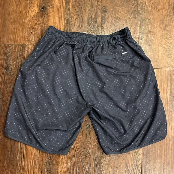 Vuori Banks shorts - Picture 3 of 3
